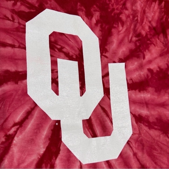 OU Sooners Crimson Tie Dye Tee Shirt 2 pairs of socks and Headband Size Medium - Picture 7 of 13